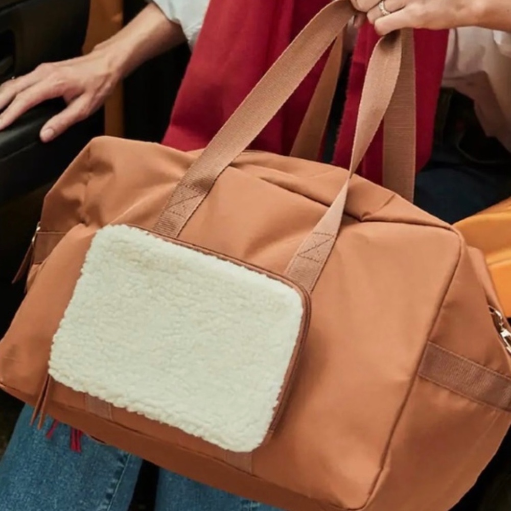 DSW Travel weekender duffel with removable Sherpa outer bag